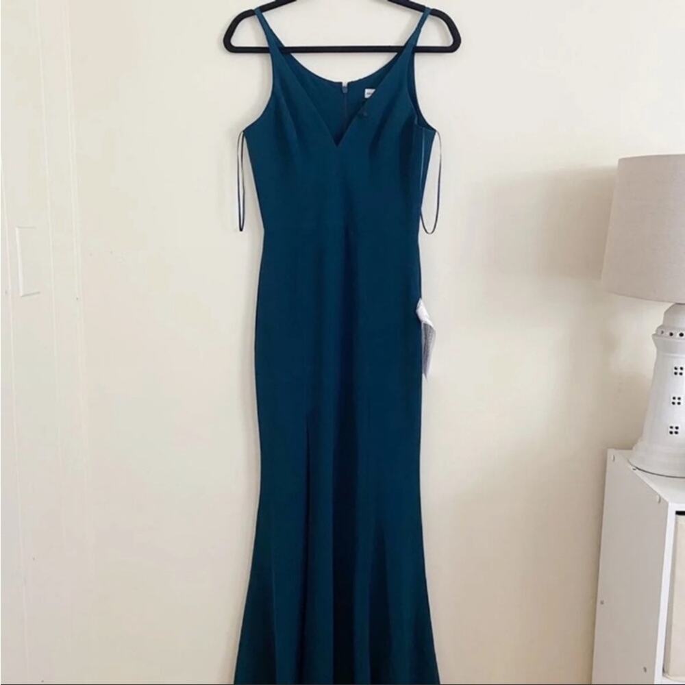 Dress The Population Iris Pine
Gown New $198 - Picture 4 of 9